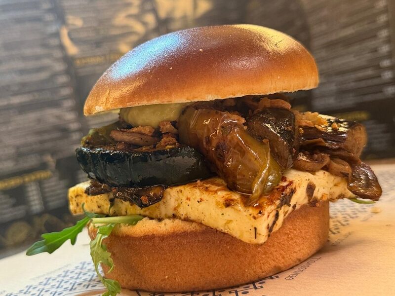 Grilled Halloumi Burger (Vegetarisch)